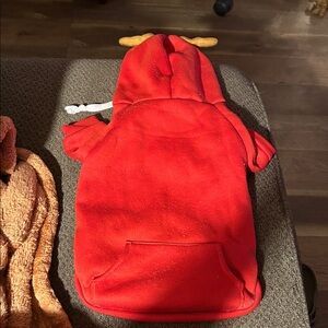 Amazon Essentials Red Dog Hoodie XL